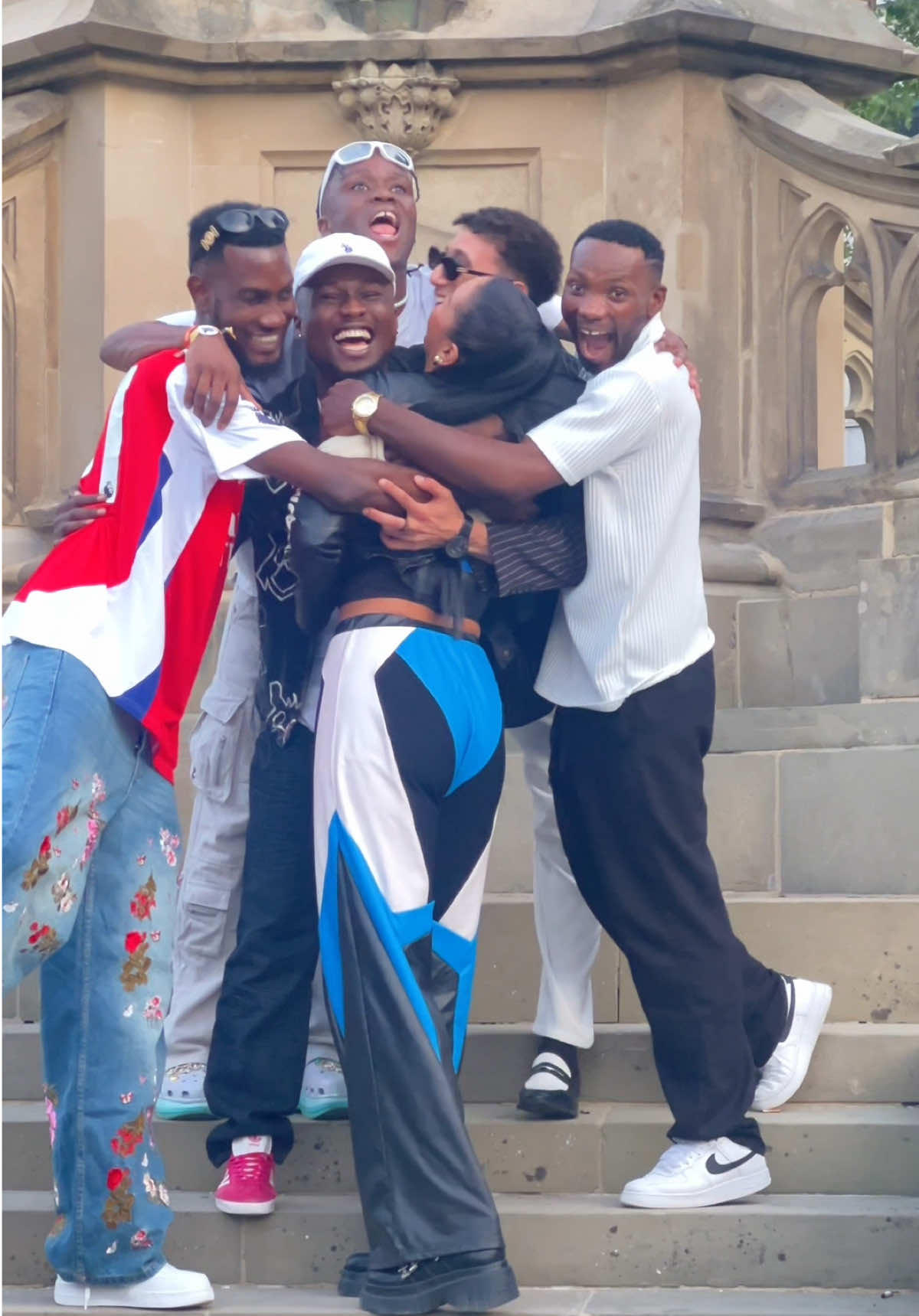 Human is human #goodvibesonly #ffyp #socialexperiment #positive #comedyvideo @marry.j9 
