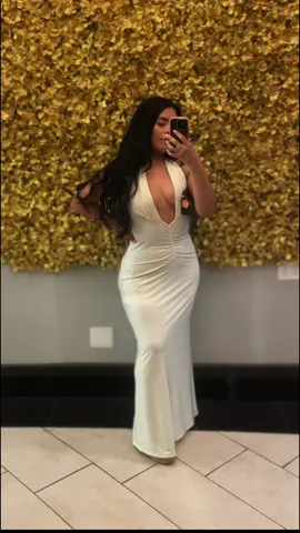 Loca, bonita y corazón de melón 🙂‍↕️ #loca #vestidoblanco #neton #phx 