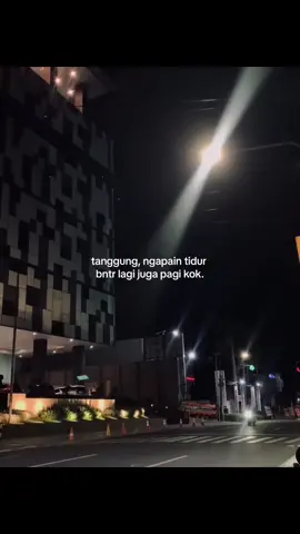 tanggung nihh udah jam 03.00 mau tidur sebentar lagi lagi GK tidur kesiangan sekolah nya huhhh😮‍💨😮‍💨😮‍💨