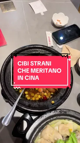 Ero molto dubbiosa di che parte del corpo fosse… a saperlo non lo avrei mangiato … ma ne è decisamente valsa la pena. Questa è la conferma che vale la pena provare sempre tutto  #viaggiarecontiktok #cina #cibo #strano #mangiare 