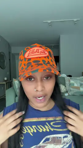 Collaboration with Von Dutch is amazing! Thank you for sending me this hat . #vondutch #vondutchhats #vondutchbowlingbag 