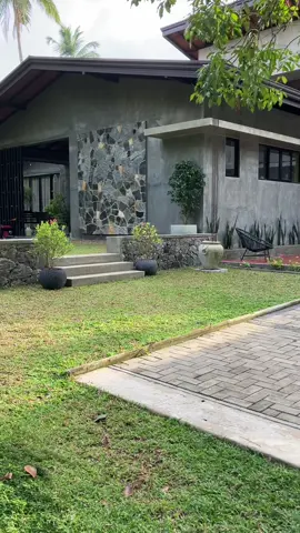 එන්න අපේ garden එක වටේ රවුමක් යමු 🤩❤️ #srilankan_tik_tok🇱🇰 #homedecor #rustichomedecor #easthetic #easthetichome #gardentour #Home #evening #foryou #foryoupage #foryoupage❤️❤️ 