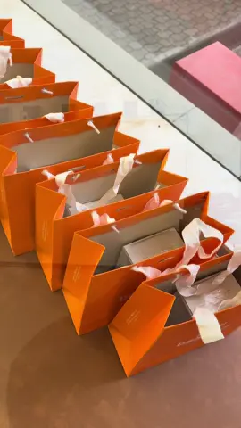 Recebi meu perfume de nicho de nosso apoiador @Beleza 2 para o Lago dos Cisnes e me senti vip 🤫 ✨ #perfumesdenicho #seusegredodeluxo #beleza2 #luxoacessivel #recebido   