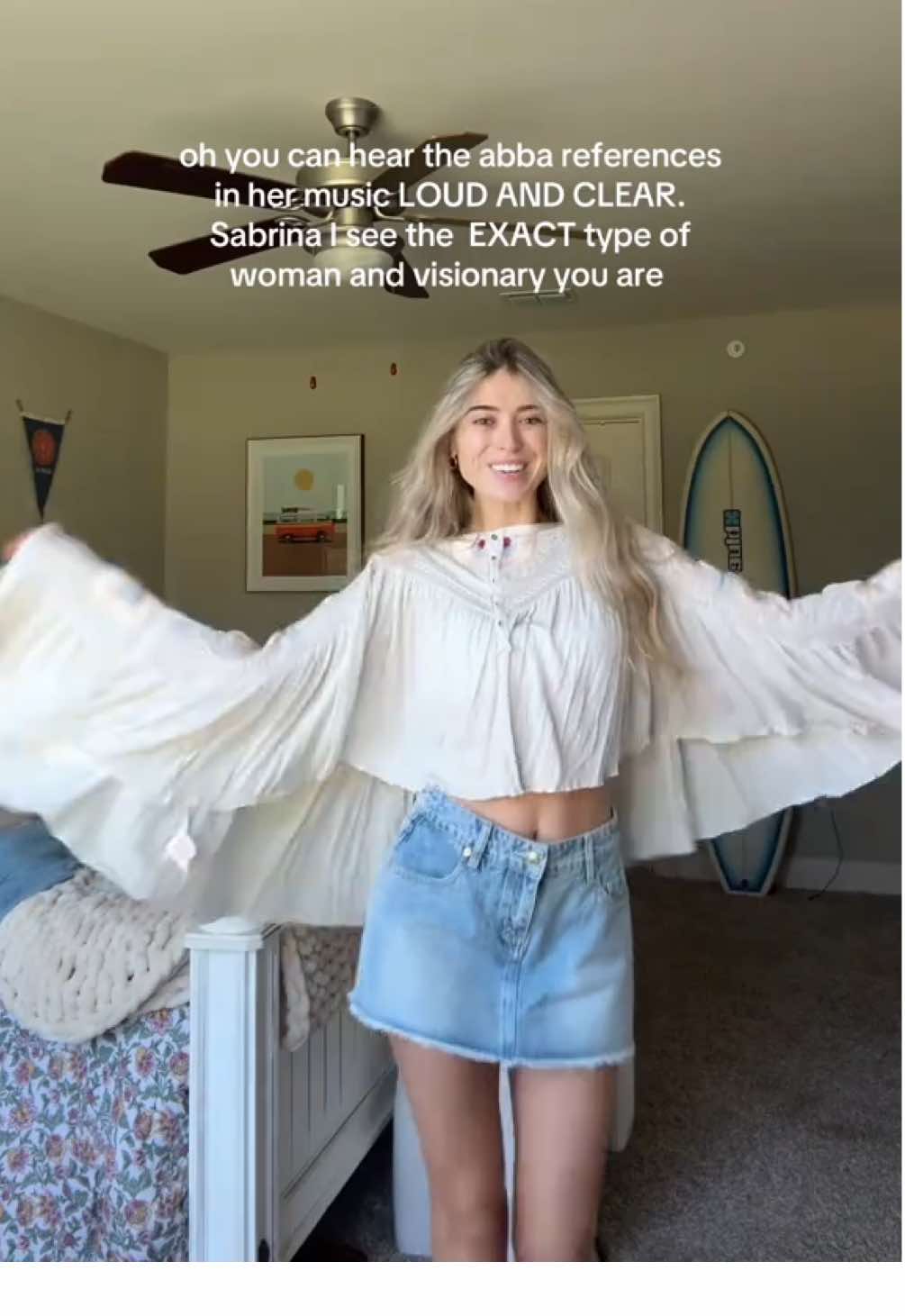 consider me Sabrina’s biggest fan now. #sabrina #sabrinacarpenter #mansbestfreind #music #abba @Sabrina Carpenter 