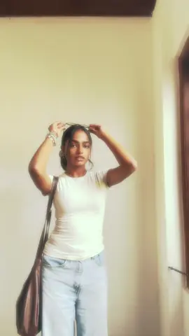 Same jeans everyday kinda week (more like month)  #viral #fitcheck #fyppppppppppppppppppppppp #srilanka #jeans 