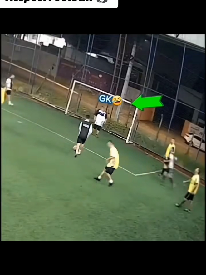 respect football 🙏🙏#drole #viralvideos #africa #skills #tiktokfootball 