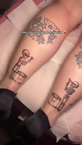 the best and worst (bc it means it’s over) part of a twenty one pilots show, tattooed on me forever, thanks again bro @💖 Clara 💖 for enabling my pilots obsession #twentyonepilots #tylerjoseph #joshdun #trees #breach@twenty one pilots @joshua dun 