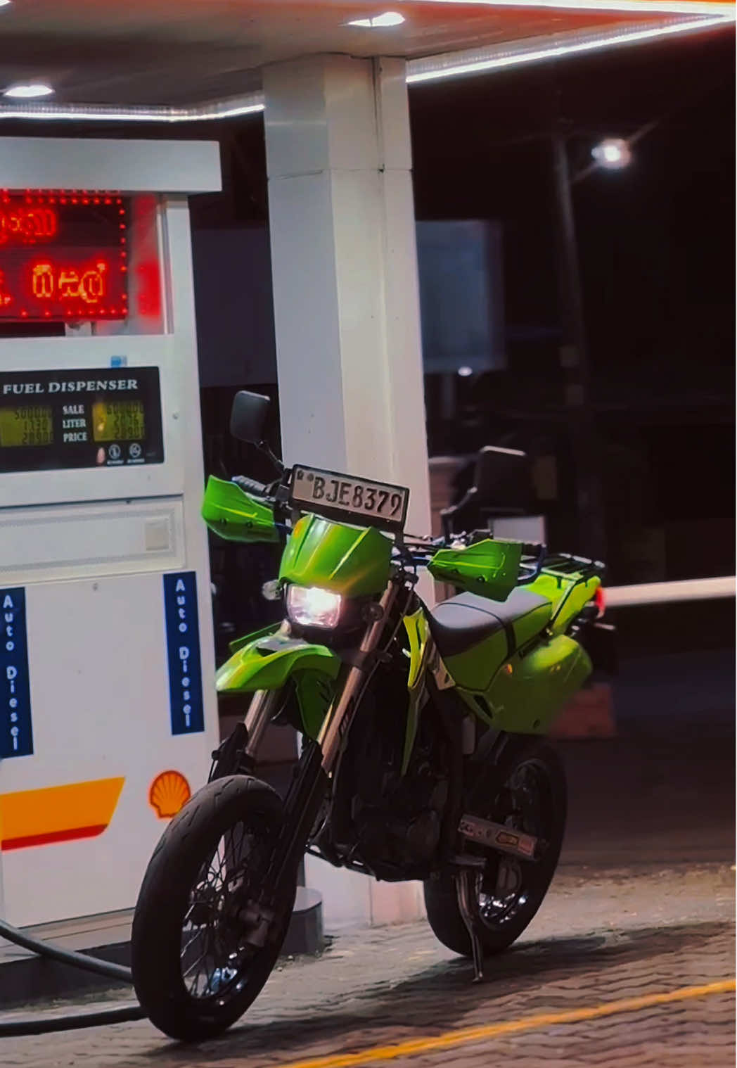 හැම කොල්ලෙක්ගෙම හිතේ තියන  බයික් හීන හැබෑවෙන්න ඔනේ 🙏🥺❤️ #BJE #8379 #dtrackersupermoto #teamgreen💚 #250 @danidu_senevirathna 🇱🇰 @Sameera_🖤🥷🐉 @Radhisha Dilhara @DIneTh HesHan @Chathura Perera @Sihath 💸 @DINU🐣 @CHARU🍓🦋✨ @_ H e s h a n _🫶 