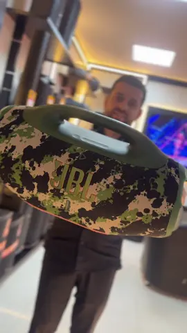 🔊💥 A POTÊNCIA QUE TE ACOMPANHA! 💥🔊 A nova JBL Boombox 4 chegou para transformar qualquer lugar em uma festa!#boombox4 #jbl 