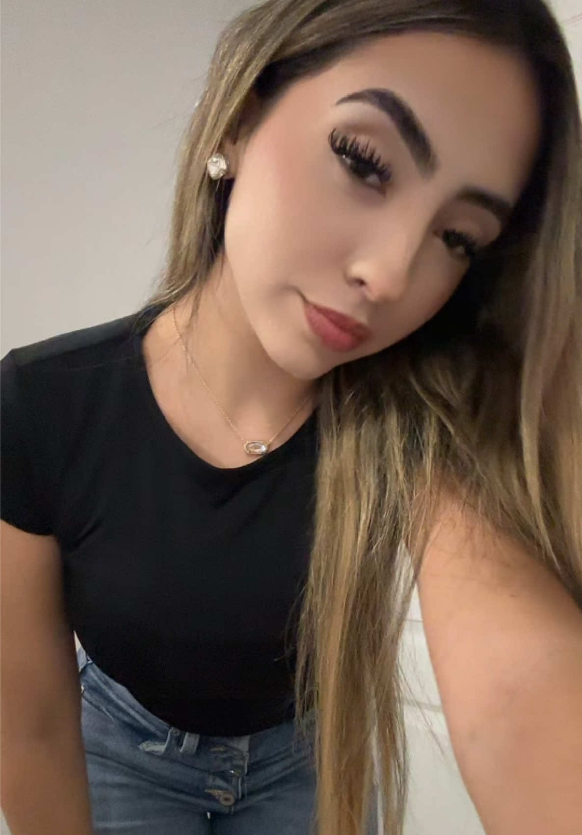 #jeans #OOTD #content #foryourpage LMAO this song been stuck on my head bc this dude keep popping up on my fyp singing it 😭