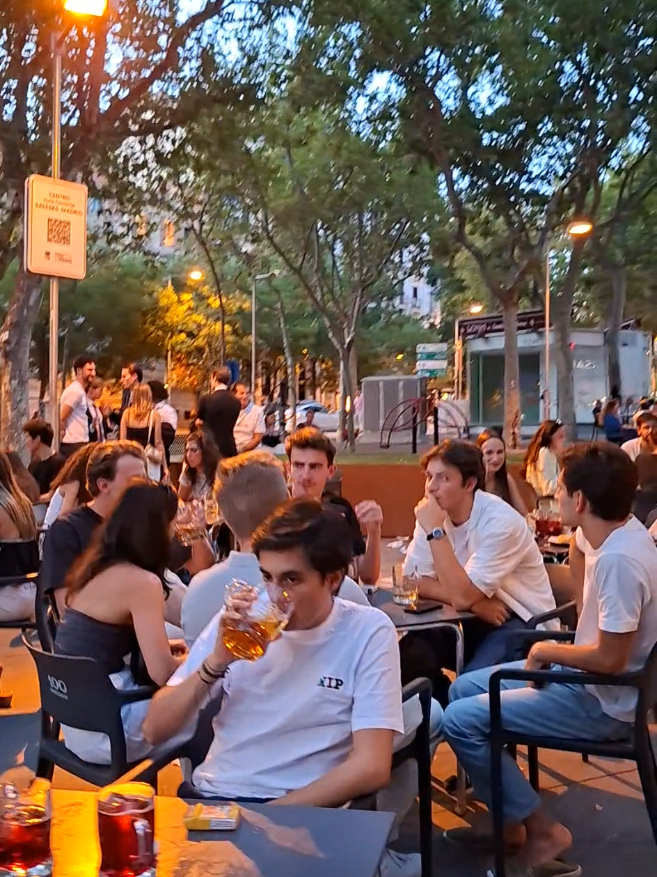 #España #Madrid #vibes #miércoles #likesproblem 