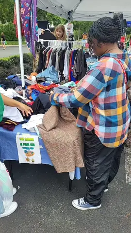 POV Thriftin wit me at Swapmeet Vintage Market   #vcu  #fyp #thriftwithme #vintageclothing #rva 