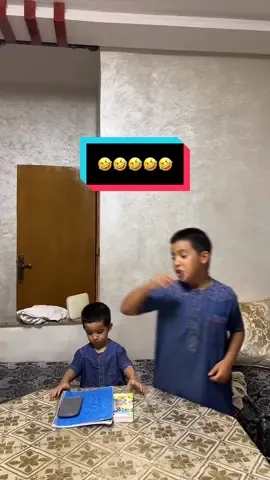 طاكي صاحبتك 🤣🤣🤣🤣 #foryoupage #foryou #viral #😂😂😂 #likе 