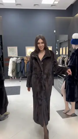 inviernofurs #amoleimpellicciate #impellicciata #pelliccia #furcoat #fur 