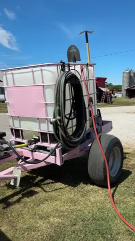 This is the pink water trailer @GavinSpoor built me