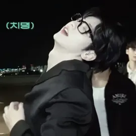 he kinda look familiar…oh wait hes my bf // #soobin #txtedits #moa #blowthisup #eternallysoc 