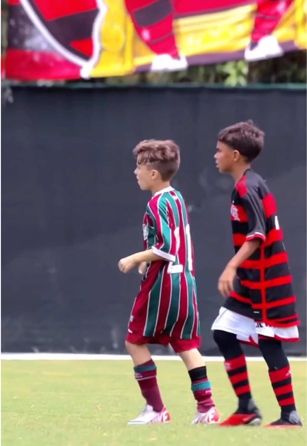 Próxima rodada é Fla x Flu, então vamos de alguns momentos desse clássico. ⚡️🇮🇹 #BaseFluminense #Xerém #Fluzão #NascidosEmXerém #MolecadaDeXerém