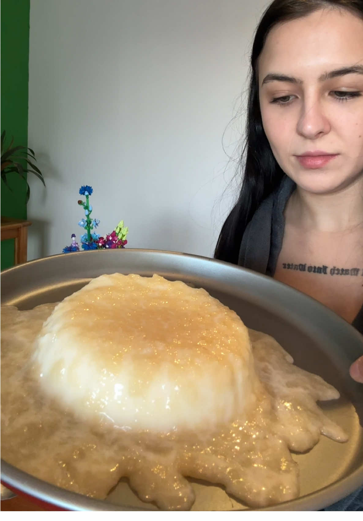 fazendo meu doce fav, manjar de coco!!!!! mandem corações roxos pra eu me curar 💜💜💜💜