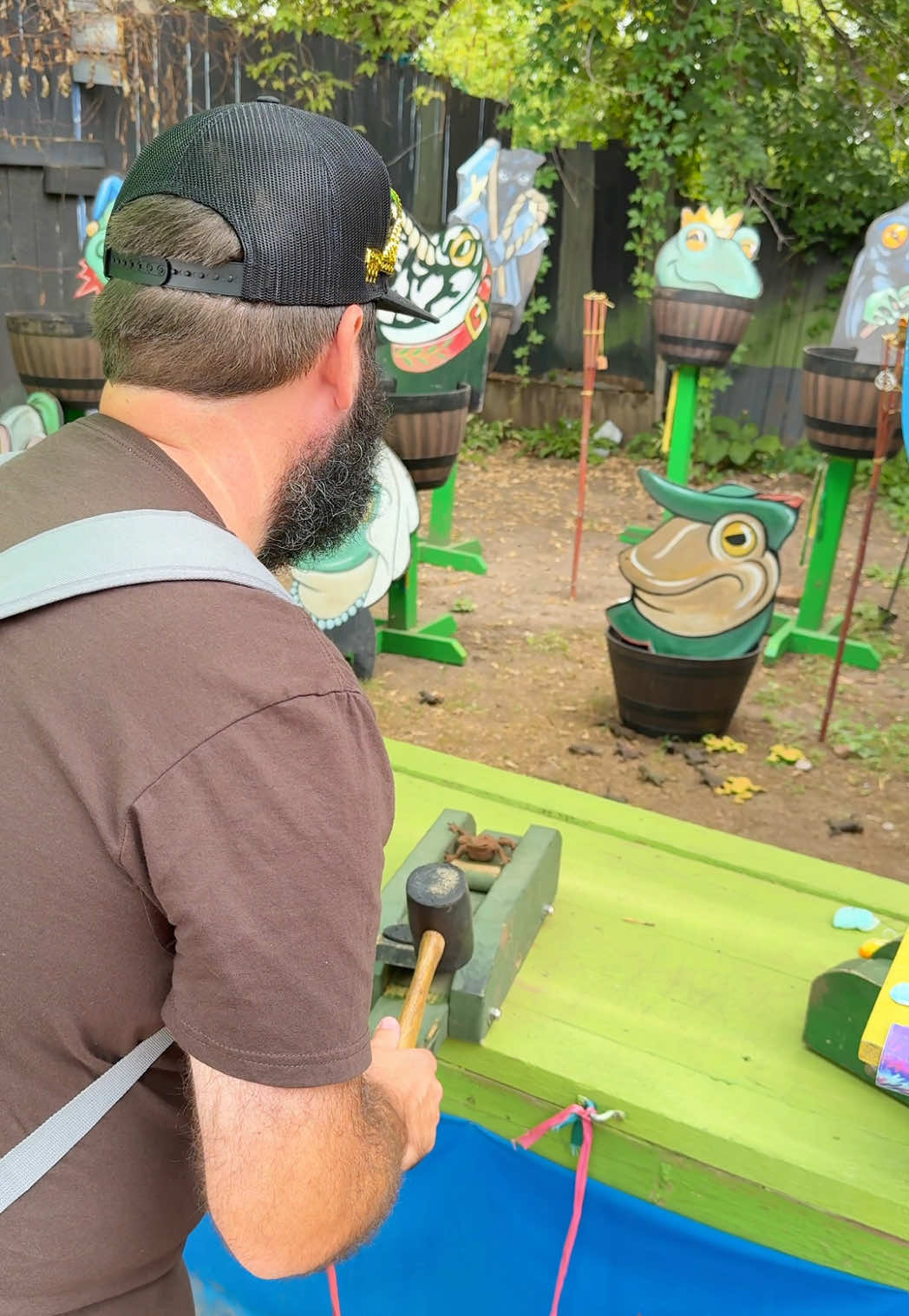 The Games of Skill at the Minnesota Renaissance Festival were challenging but fun and a great value! Which game would you try first?? 🪓 #mnrenaissancefestival #minnesotarenaissancefestival #renfaire #carnivalgames 