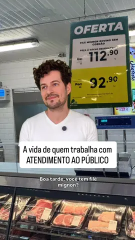 Quem trabalha com atendimento ao público deveria ganhar bônus só pra cuidar da saúde mental, porque deve ser difícil.  Obs: baseado em uma conversa que eu presenciei.