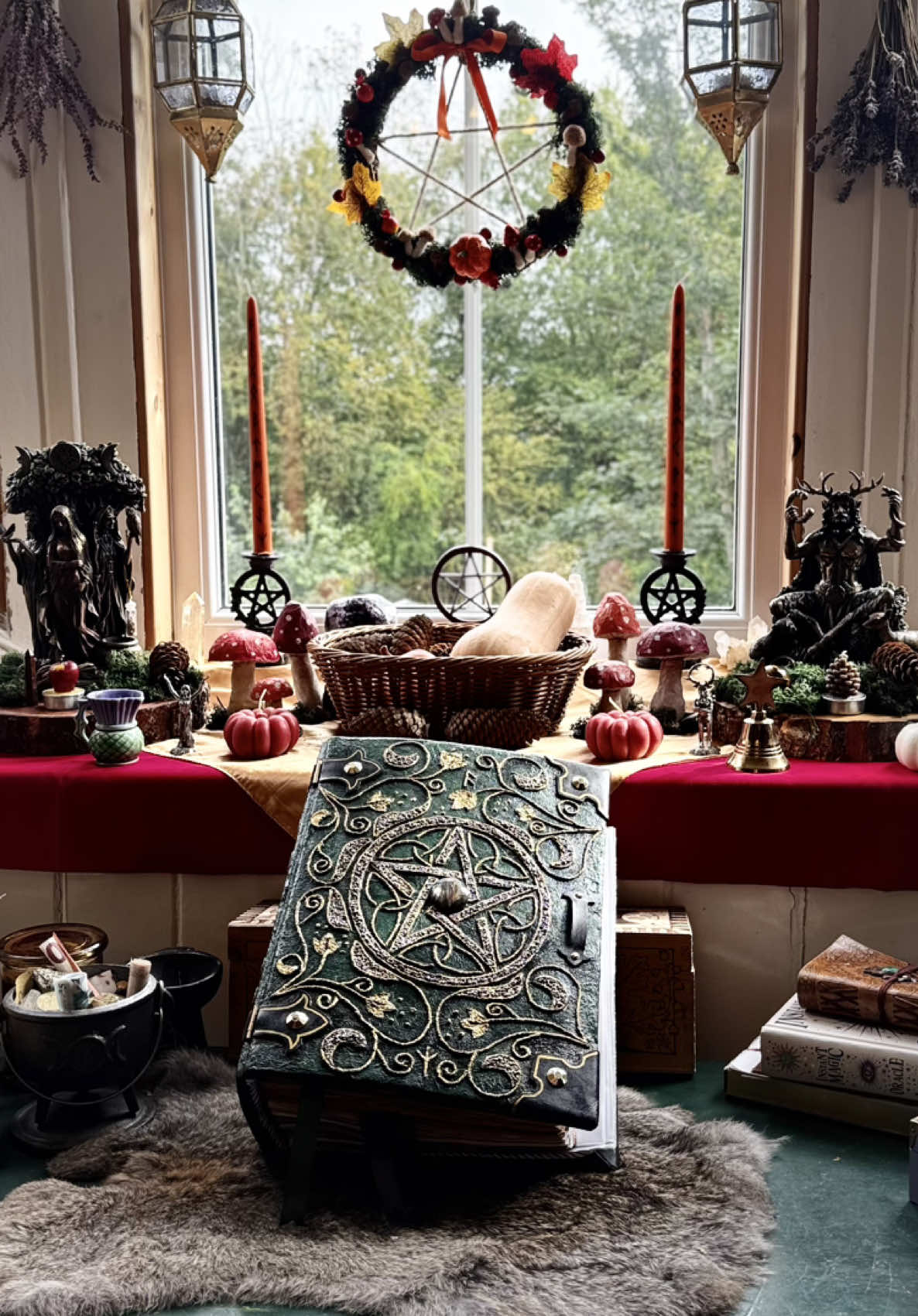 An extra sneak peek at these #Mabon #grimoire pages I completed today. I also cleansed the altar and changed set up accordingly, we are all red and gold and orange now. I will share this with you as well soon enough, with some nice diys I have been thinking of for decorating the space. For now I am just very happy with these two new pages of my #bookofshadows . The journey of the remaking of the pages has just started, and I hope you’ll stay with me while I go through this ♥️👌 #witchesoftiktok #witch 