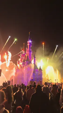 🎪🎆❤️ #fypシ #disney #paris 