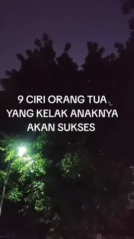 Tidak ada rumus pasti yang bisa menjamin kesuksesan anak di masa depan, karena banyak faktor yang mempengaruhi perkembangan dan pencapaian seseorang. Namun, ada beberapa ciri atau prinsip yang dapat dimiliki oleh orang tua yang berpotensi memberikan lingkungan yang positif dan mendukung bagi perkembangan anak menuju kesuksesan. Berikut ada beberapa ciri-ciri orangtua yang anaknya akan sukses dimasa depan. 1. Memberikan Dukungan Emosional.  Orang tua yang memberikan dukungan emosional yang hangat dan mendalam kepada anak-anak mereka cenderung membantu mereka membangun rasa percaya diri, merasa diterima, dan mampu mengatasi tantangan. 2. Memotivasi dan Mendorong.  Orang tua yang memberikan dorongan positif, motivasi, dan dorongan untuk mencapai tujuan mereka mendorong anak-anak untuk berusaha keras dan memiliki semangat meraih kesuksesan. 3. Menanamkan Nilai-nilai Positif.  Menanamkan nilai-nilai seperti kerja keras, ketekunan, tanggung jawab, etika kerja, dan integritas dapat membantu anak-anak membangun fondasi mental yang kuat untuk meraih kesuksesan. 4. Memfasilitasi Pembelajaran.  Orang tua yang mendorong pembelajaran dan rasa ingin tahu, baik melalui edukasi formal maupun melalui eksplorasi dunia di sekitar mereka, dapat membantu anak-anak mengembangkan keterampilan dan pengetahuan yang diperlukan untuk sukses di masa depan. 5. Mengajarkan Keterampilan Hidup.  Mengajarkan keterampilan seperti manajemen waktu, pengelolaan uang, komunikasi, dan pemecahan masalah membantu anak-anak menjadi lebih siap menghadapi tantangan dunia nyata. 6. Mengajarkan Kemandirian.  Para orang tua yang mengajarkan anak-anak untuk mengambil tanggung jawab, mengambil inisiatif, dan menjadi mandiri secara emosional dan fisik dapat membantu mereka membangun rasa percaya diri dan kemandirian. 7. Memberikan Kebebasan untuk Berkembang.  Orang tua yang memberikan ruang bagi anak-anak untuk mengeksplorasi minat dan bakat mereka, dan mendukung mereka dalam mengejar aspirasi mereka, dapat membantu anak-anak mengembangkan identitas dan potensi unik mereka. 8. Mengajarkan Keterampilan Sosial.  Keterampilan sosial yang kuat, seperti kemampuan berkolaborasi, memimpin, dan berkomunikasi efektif, penting untuk sukses dalam kehidupan pribadi dan profesional. 9. Memberikan Contoh Positif.  Menjadi contoh peran positif dalam hal sikap, etika kerja, dan penanganan stres dapat memberikan panduan yang kuat bagi anak-anak untuk mengikuti. Penting untuk diingat bahwa setiap anak unik, dan kesuksesan bisa memiliki definisi yang berbeda bagi masing-masing orang. Orang tua yang menciptakan lingkungan yang mendukung, penuh kasih, dan merangsang bagi perkembangan anak-anak mereka memiliki peluang lebih baik untuk membantu anak-anak meraih potensi mereka dan menjadi individu yang berhasil.#parentingtips #parentingkeluarga #parentingorangtua#parentinganak 