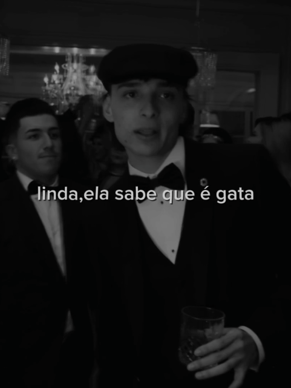 peso pluma x eslabon armado -ella baila sola-tradução🇧🇷 #pesopluma #eslabonarmado #song #lyrics #foryoupagе 