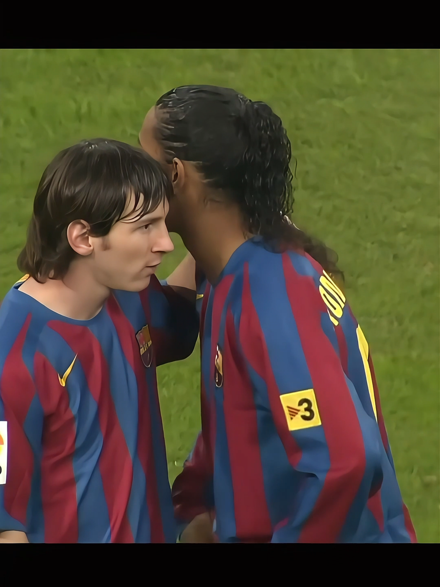 Ronaldinho Ovacionado en el Bernabéu😮 #barcelona  #ElClasico  #ronaldinho