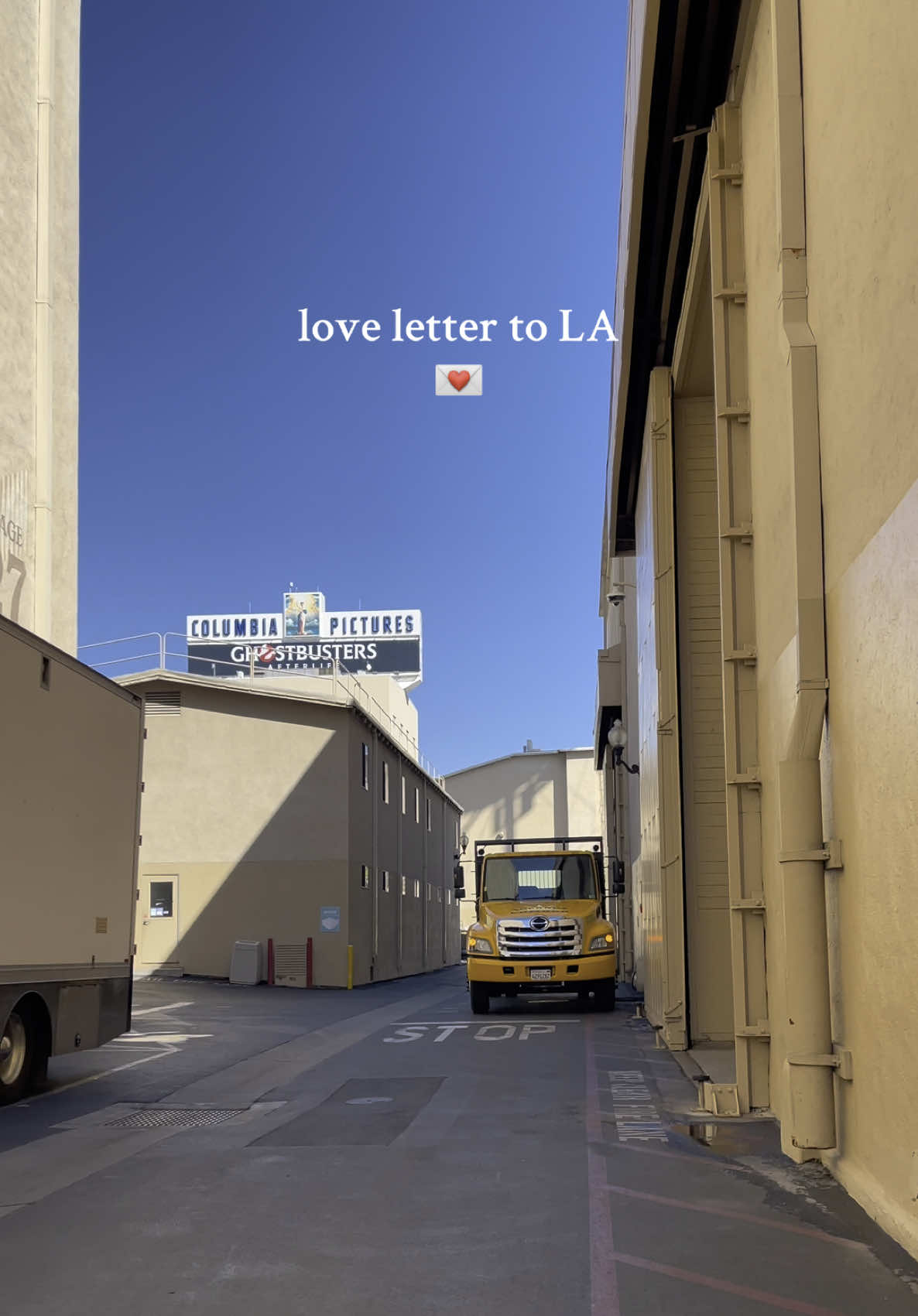 I love LA and old Hollywood 🩷 #la #oldhollywood #oldhollywoodglam #vintagehollywood #chateaumarmont 