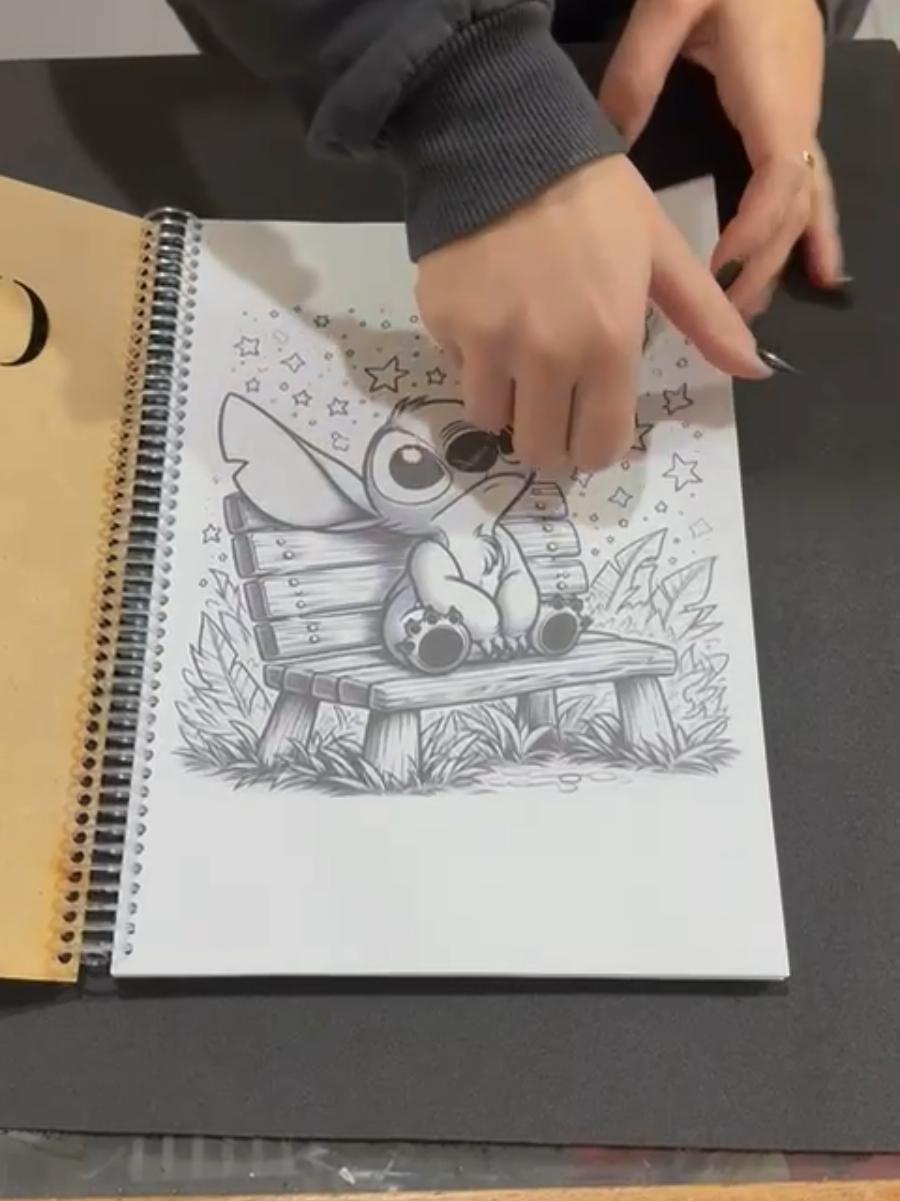 Libro para pintar #stitch  conseguilo en tienda online por $12.900  #libroparapintar #creatividad #disney 