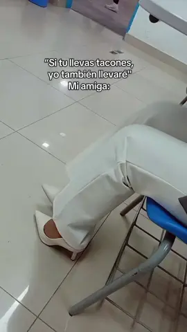 Ante todo la comodidad 😅 #exposicion #paratii #fyp #tacones #ayacucho 