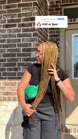 Replying to @Boys mom💙💙💙 #beautybyvickysllc #knotlessbraids #fyp #color27 