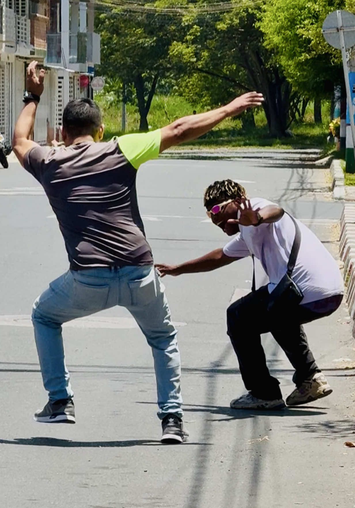 AYY EL GRITO QUE ESTÁ ROMPIENDO INTERNET 🔥😂 @JERSONVIDAL Comedy King 👑 #Comedy #FunnyVideos #ViralVideo #ComedyTok #LaughOutLoud                      