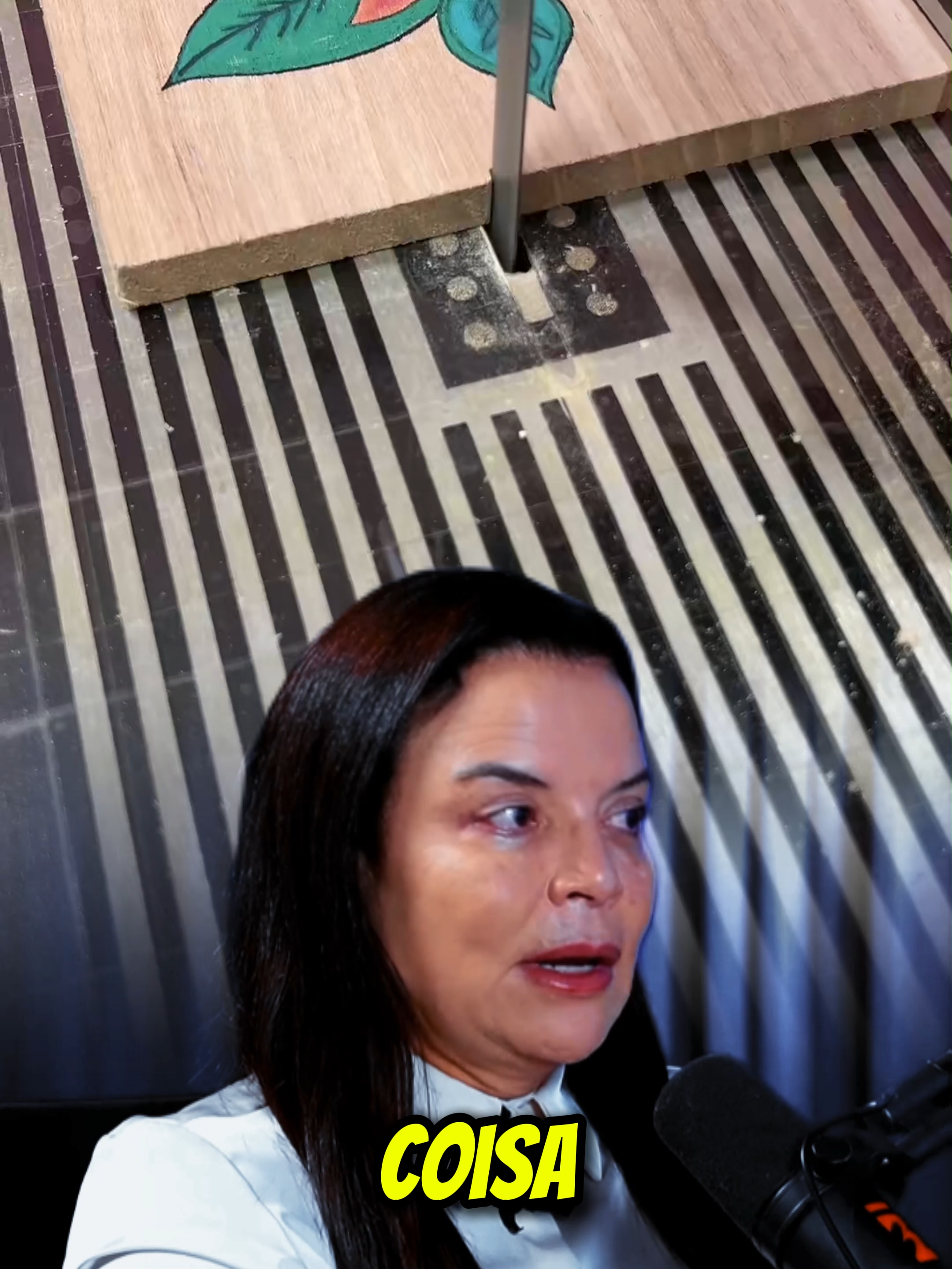 Nunca fale isso no velório. . . . #podcast3irmaos #andreavermont