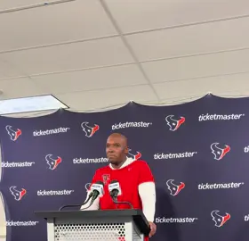 “Quite frankly, I am tired of talking about it,” said Texans HC DeMeco Ryans when asked about the offensive line. “It's time to go play and let's see how our five matches up against a really great defensive line and that's what we'll see on Sunday.” #Texans #Sarge 