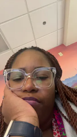 Freezing at work 🥶 & ready to go! #LanguageLearning #creatorsearchinsights 