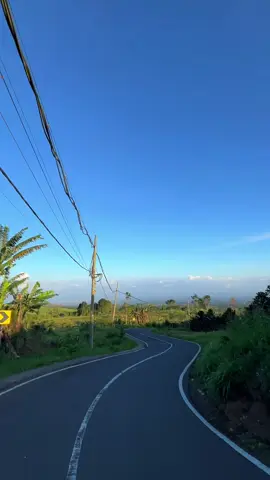 Turun dari ijen jam setengah 5 sore masih secerah ini cuacanya 🥺 #ijenskylight #banyuwangi #fy 