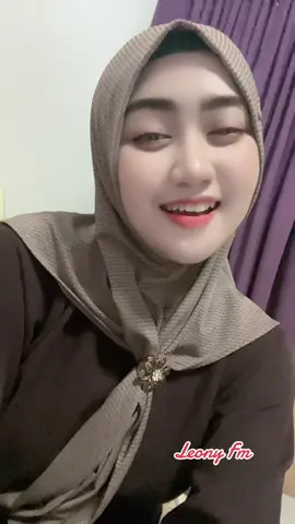 Kau dan aku sudah ditakdirkan bertemu, dan tiba-tiba kita jatuh cinta…..#fyp #fypp #fyppppppppppppppppppppppp #fypシ゚viral #viraltiktok @leonyikaa 