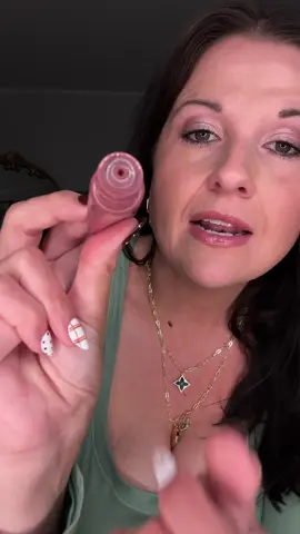 The applicator is so satisfying! #laneige #lips 