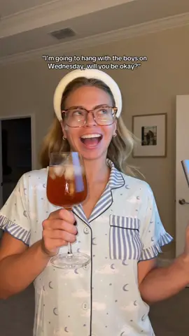 on wednesdays I am sat so don’t worry about me 🙂‍↕️🥰 #girls #thesummeriturnedpretty #marriage 