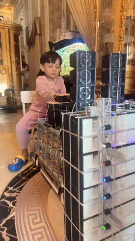 Hobi baru 🤩nurutin  bocah cilik #fyppppppppppppppppppppppp @ARVA’NS PRODUCT #song #horek #jawatimur #fy 