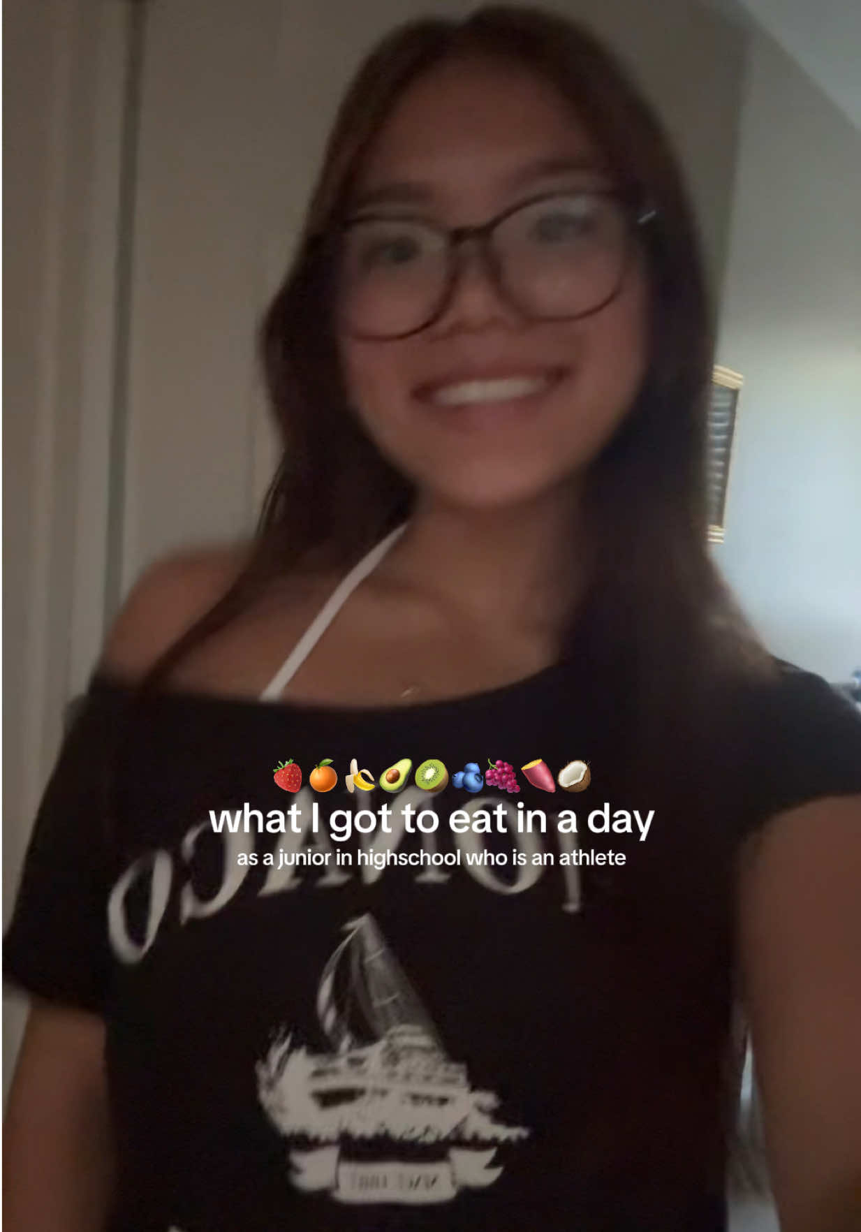 once again another great day of eats, thinking abt that grape and cantaloupe mix tho.. 😅🫶🏼@Bloom Nutrition @SHOP IQBAR | #whatieatinaday #wieiadrealistic #fulldayofeats #highprotein #athlete 