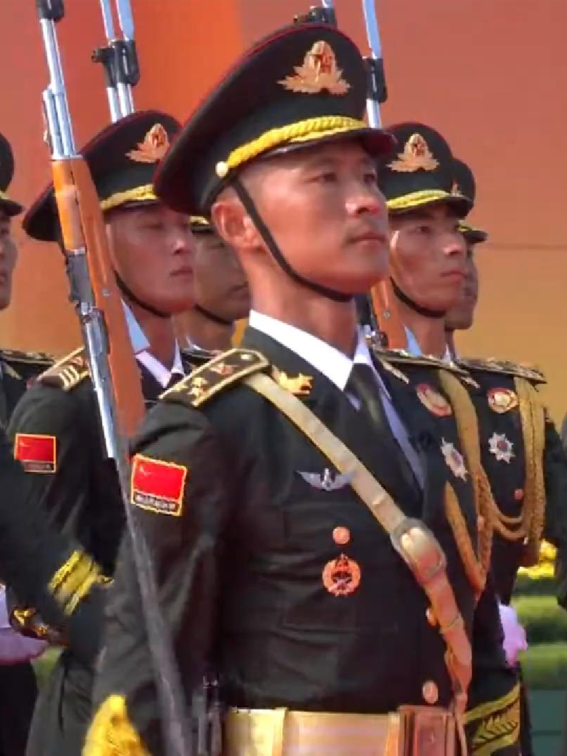 Cận cảnh lễ duyệt binh của Trung Quốc  - 九三閱兵 Lễ duyệt binh của Trung Quốc kỷ niệm 80 năm chiến thắng phát xít có sự tham gia của 26 khách mời là lãnh đạo quốc tế và hơn 10.000 quân nhân. Sáng ngày 3/9, tại Quảng trường Thiên An Môn ở thủ đô Bắc Kinh, Trung Quốc đã tổ chức lễ duyệt binh kỷ niệm 80 năm chiến thắng phát xít. Sự kiện có sự tham gia của hơn 10.000 quân nhân và được coi là lễ duyệt binh lớn nhất từ trước đến nay của Trung Quốc. #tintucdongnai24h #tintuc24h #TinTuc #Xuhuong #FYP #9月3日 #china #九三閱兵 #chinamilitary #duyetbinh #dieubinh #quandoi #thienanmon  #九三閱兵 #北京天安門廣場 #9月3日