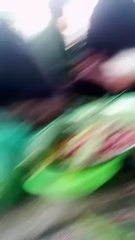 Padang dalane jembar kubure lik tri din