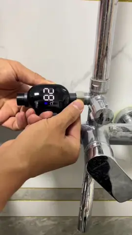 nhiệt kế vòi hoa sen giúp điều chỉnh mức độ nhiệt của nước khi tắm #nhietkevoihoasen 