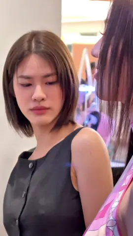 Baby nya talaga yan si Bon2x nya😁😆🤭😍 sumanib bigla si Pam Kay emi🤭😂 grabing titig eh😆 @emi @bonny #emibonnie #ustheseries #pamrak #CentralDolceItaliaxBonnie #blackpinkfanaccount 
