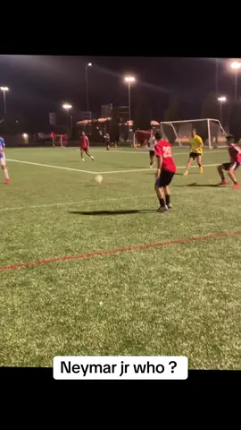 Neymar who ? #futball #pickups #neymar #football #Soccer 
