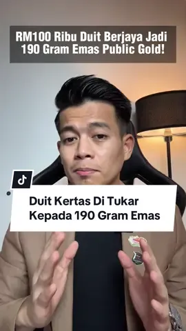 Pada 1 September 2025, saya berada di Menara Public Gold. Hari itu menjadi satu pengalaman yang sangat bermakna kerana saya dapat membantu seorang aunty membuat keputusan kewangan yang besar dalam hidupnya. Beliau datang dengan membawa simpanan tunai RM100,000. Katanya, beliau sudah lama risau melihat duit dalam bank makin lama makin kurang nilainya. Beliau mahu sesuatu yang lebih kukuh, lebih selamat, dan boleh diwariskan kepada anak cucu. Selepas kami berbincang, akhirnya beliau memilih untuk menukarkan simpanan itu kepada emas fizikal. Hari itu juga, aunty tersebut berjaya memiliki 190 gram emas Public Gold. Saya masih ingat senyuman lega di wajahnya saat memegang emas itu. Katanya, “Sekarang saya rasa lebih tenang, sebab saya tahu duit saya tidak lagi dimakan inflasi.” Inilah beza bila kita buat keputusan bijak seperti orang kaya. Mereka tidak biarkan duit tidur, mereka tukarkan kepada emas yang nilainya kekal. Kalau anda juga ada lebihan tunai dan mahu lindungi kekayaan seperti aunty tadi, tekan sahaja pautan di bio saya. Saya akan bantu anda mulakan simpanan emas dengan cara yang selamat dan bersistem. #publicgold #emas #goldbar #dinar #persaraan 