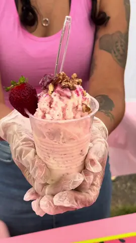 Hoy Raspados de Frutas 🍓 en Hillsboro 2730 ne Laura st . #fresas con crema #tamarindo #mango #coco con nuez 🌰  